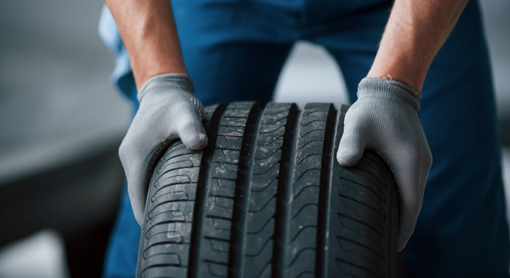 Rehvitehnik-suverehve-kontrollimas-ja-paigaldamas